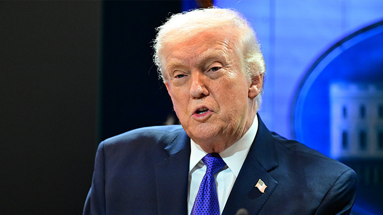 Son Gelişme: Trump yönetiminin, göçmenleri ABD'den gemilerle sınır dışı etmeyi değerlendirdiği öne sürüldü