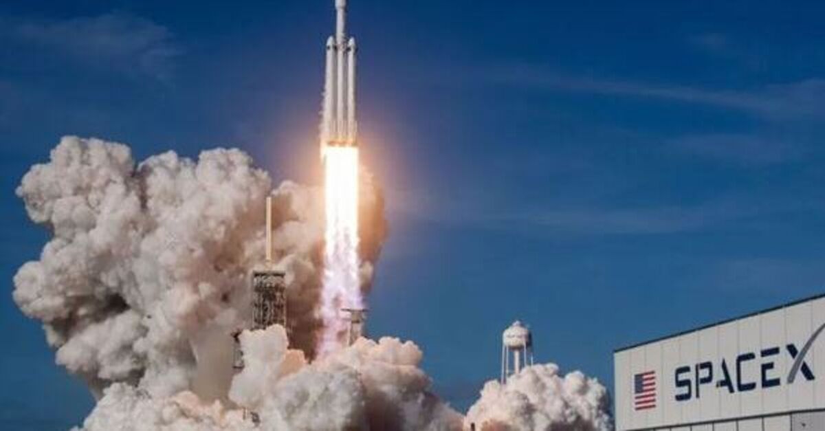 Gündemden Son Bilgiler: SpaceX, Starlink'i mobil operatöre dönüştürmek için adım attı: Gelişmeler Takip Ediliy