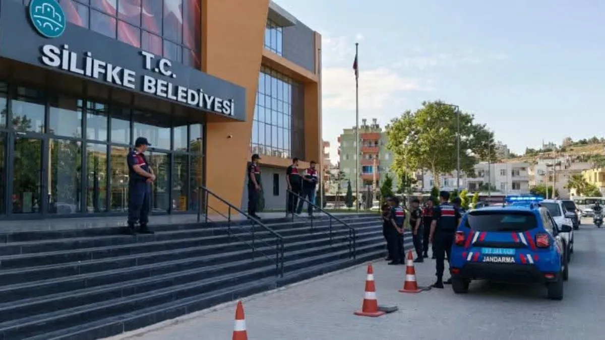 Kritik Açıklama: Silifke Belediyesi'ne yönelik ikinci dalga operasyonda tutuklu sayısı 14’e artış grafiği çizd