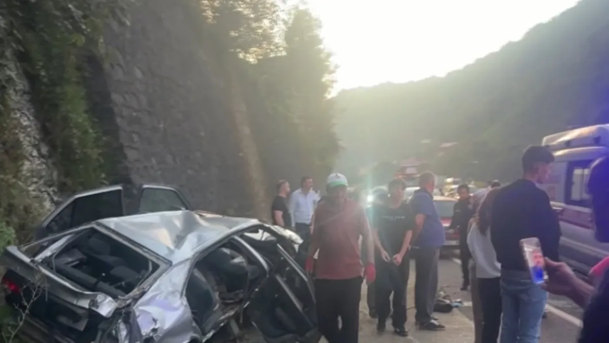 Gündemden Son Bilgiler: Cenaze dönüşü kaza: 2 yaralı
