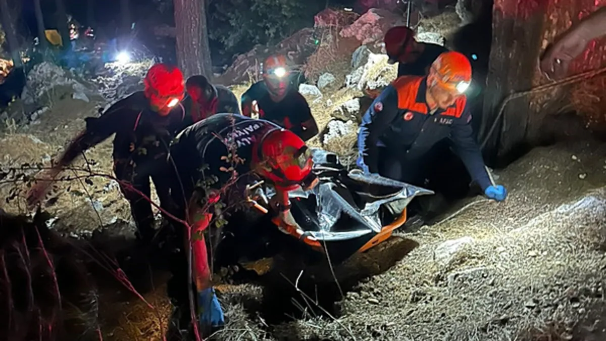 Antalya’da araç 50 metrelik uçuruma yuvarlandı: 2 ölü, 4 yaralı! ve Merak Edilenler