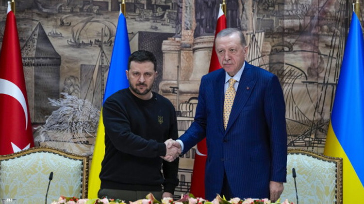 Ukrayna kamuoyuna ilan etti: Putin ve Zelenski Cumhurbaşkanı Erdoğan arabuluculuğunda görüşebilir | İşte Tüm A