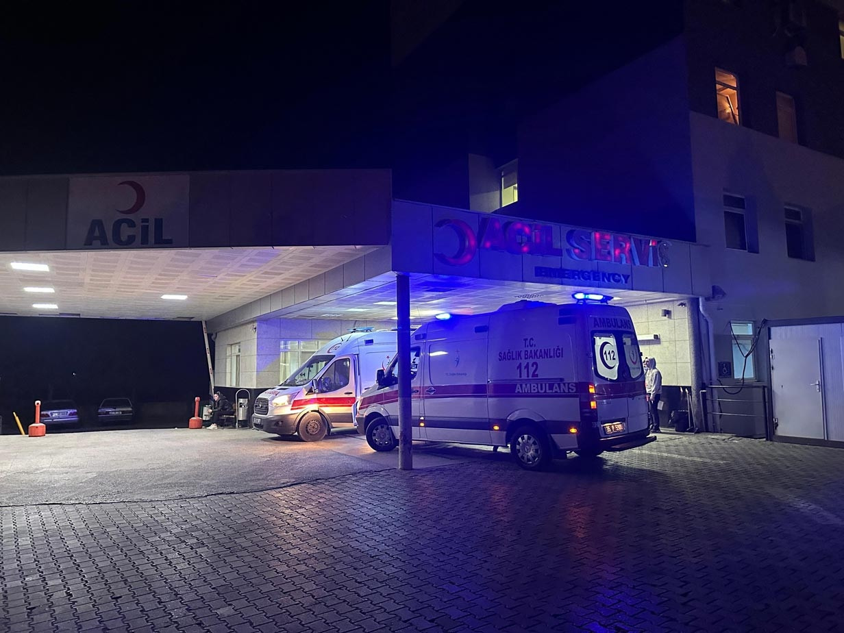 Son Gelişme: İzmir’de 80 işçi gıda zehirlenmesi şüphesiyle hastaneye kaldırıldı ve Merak Edilenler