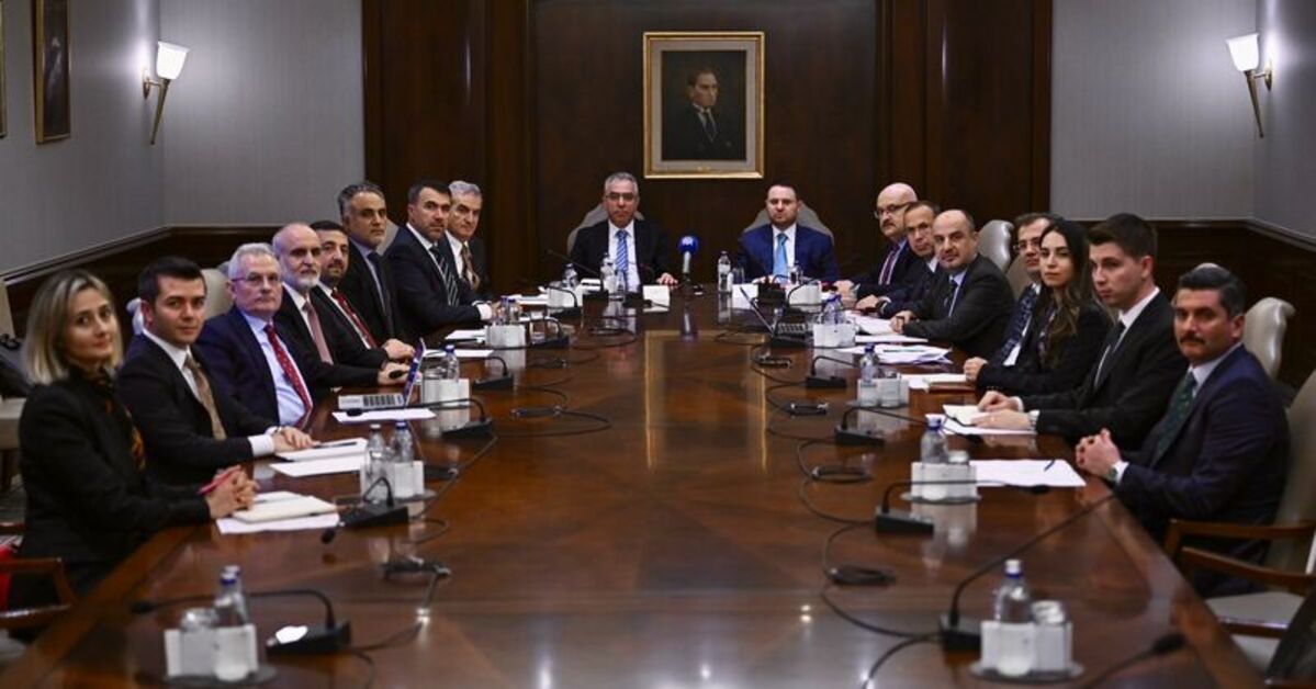 Sıcak Gündem: Bakan Gürlek: Anayasa ülkemize dar gelmektedir: Gelişmeler Takip Ediliyor
