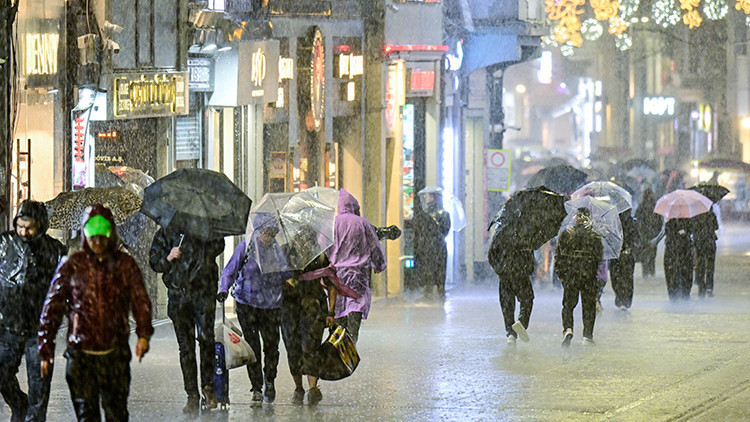 İstanbul dahil 6 ilde şiddetli yağış nedeniyle eğitime 1 gün ara | İşte Tüm Ayrıntılar