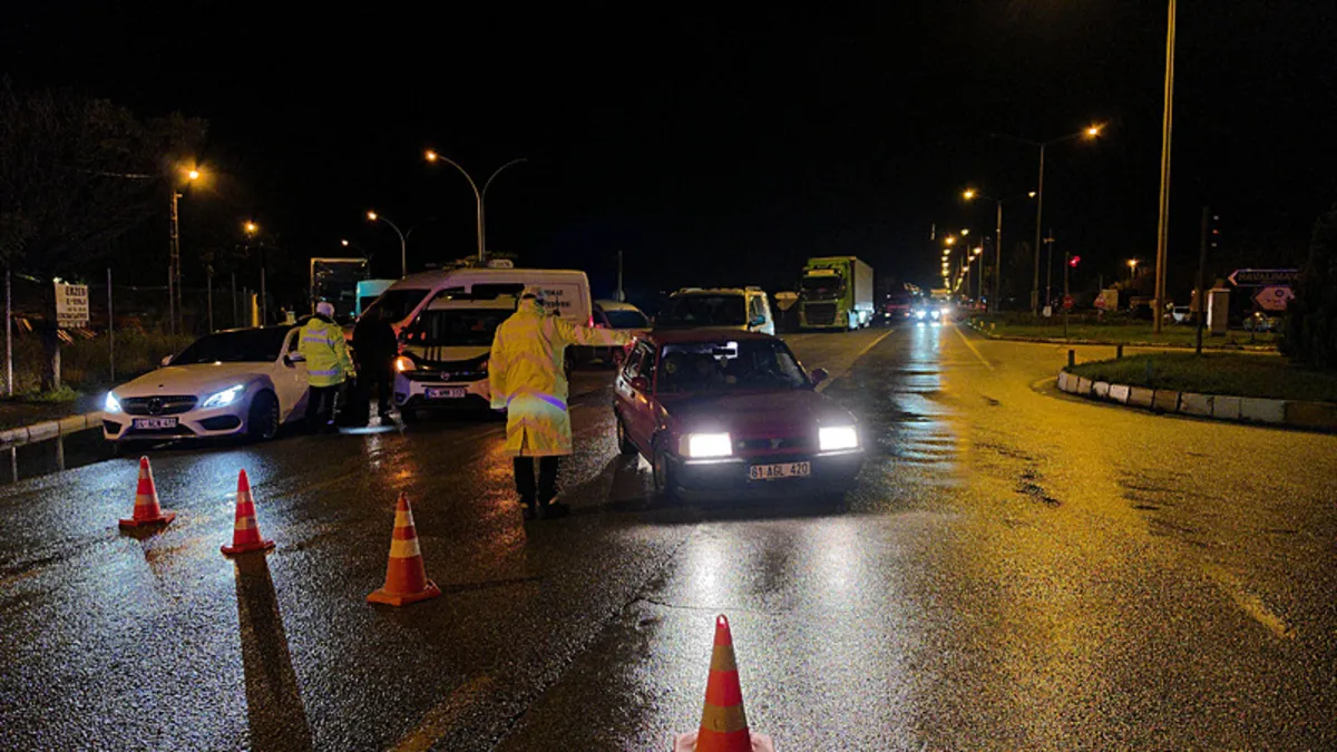 Son Gelişme: Heyelan nedeniyle kapatılmıştı: Erzincan-Erzurum yolu yeniden ulaşıma açıldı