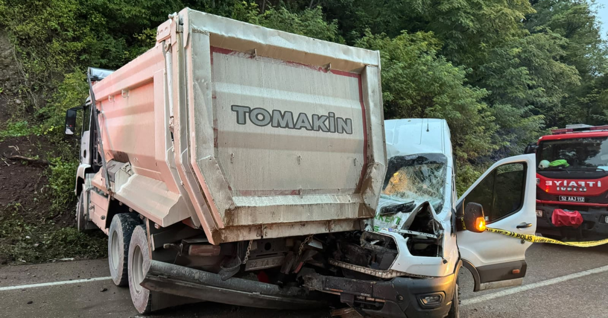 Kritik Açıklama: Ordu'da feci kaza: 1 ölü, 23 yaralı - Son Dakika Bilgileri