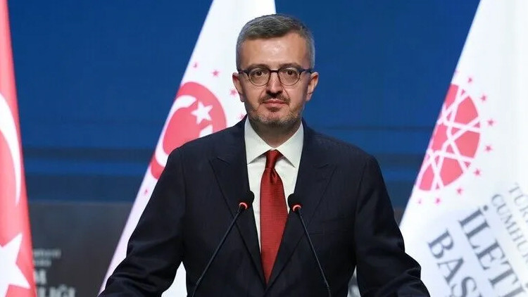 Gündemden Son Bilgiler: İletişim Başkanı Duran, Özdemir Bayraktar'ı andı - Son Dakika Bilgileri