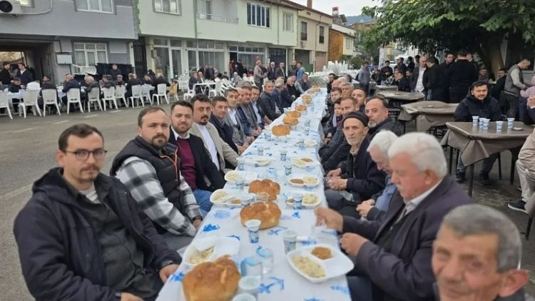 Ayrıntılar Netleşti: Bursa'da hayır yemeğinden 53 kişiyi hastanelik oldu ve Merak Edilenler