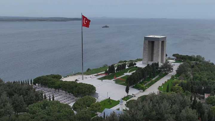 Kritik Açıklama: 111 yıl sonra belgesi gözler önüne serildi! Çanakkale Savaşları’nda Türk askeri, yaralı İngil