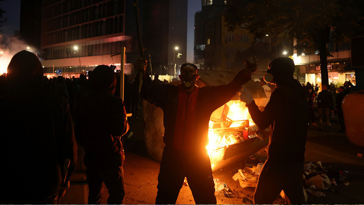 Gündemden Son Bilgiler: Arnavutluk'ta protestocular polis ile karşı karşıya geldi: Gelişmeler Takip Ediliyor