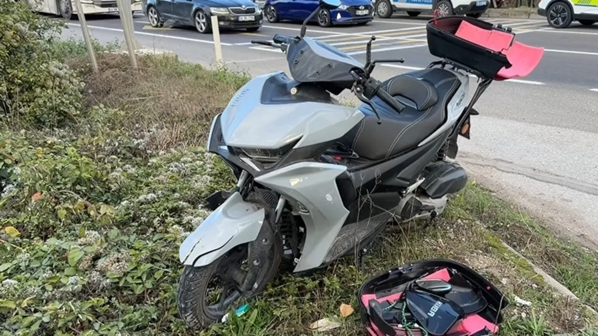 Bolu'da motosiklet ile hafif ticari araç çarpıştı: 2 yaralı