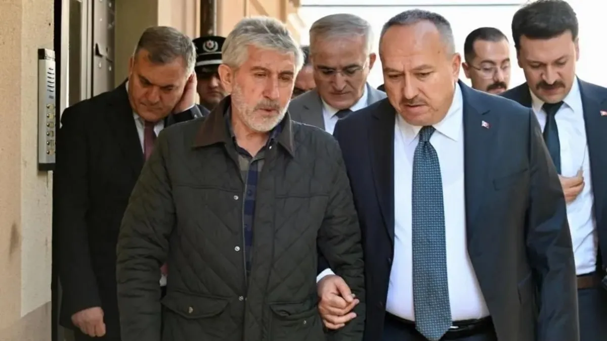 Gündemden Son Bilgiler: Emniyet Genel Müdürü Fidan’dan şehit polis Türkoğlu'nun babaevine taziye ziyareti ve M