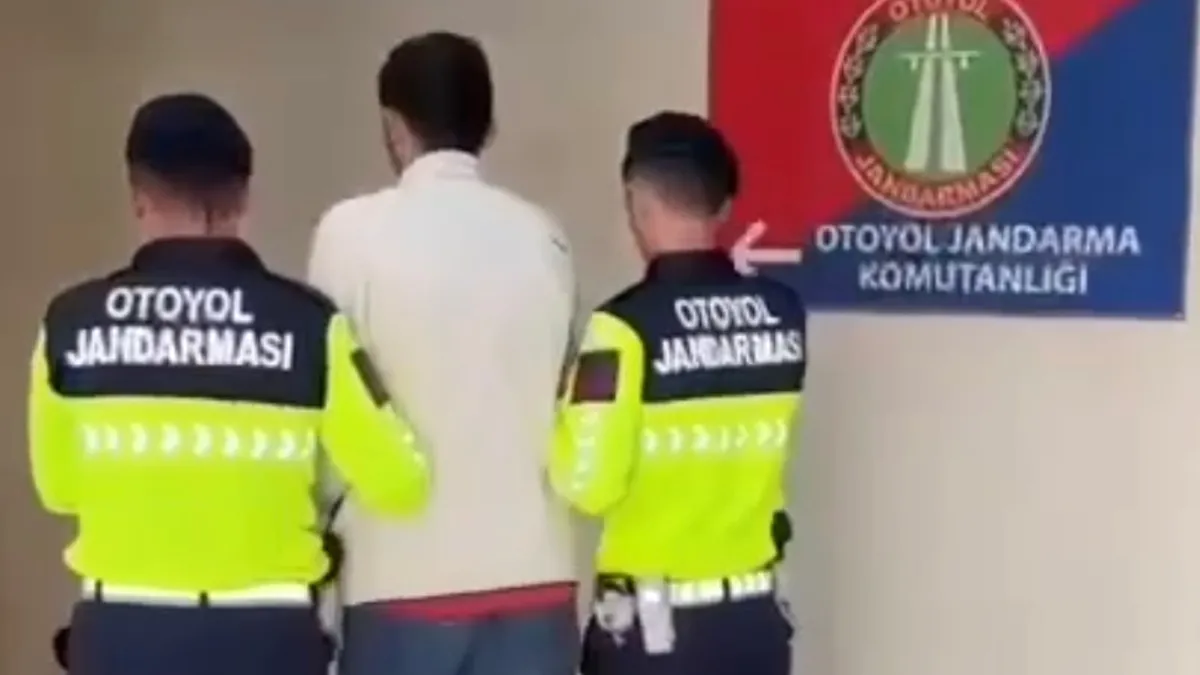 Sıcak Gündem: Otoyolda tehlikeli şov pahalıya patladı! Ehliyeti iptal edildi, 66 bin TL ceza kesildi | İşte Tü