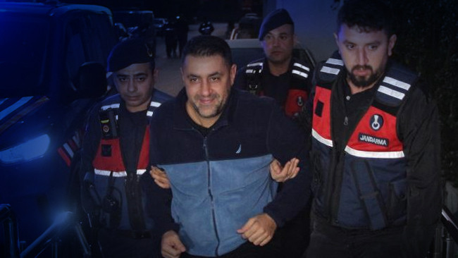 Ayrıntılar Netleşti: Çukurova Belediyesi soruşturması: Başkan Emrah Kozay dahil 34 şüpheli hakkında tutuklama