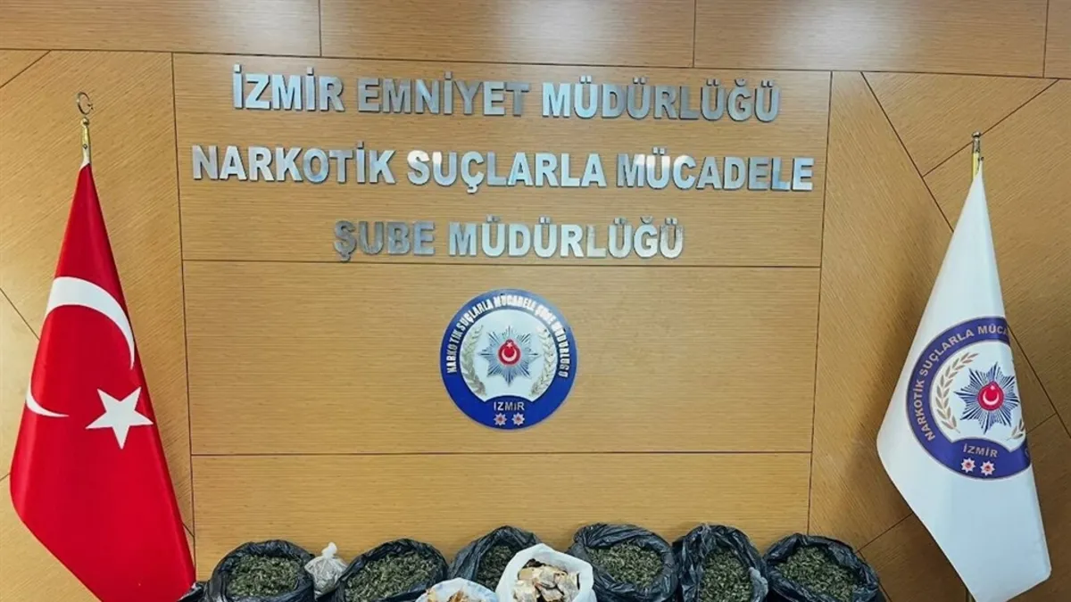 İzmir merkezli 2 ildeki uyuşturucu operasyonunda 12 kişi yakalanarak gözaltına sevk edildi!: Gelişmeler Takip