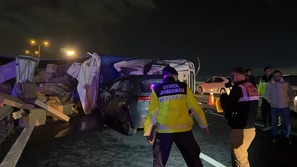 Gündemden Son Bilgiler: Kocaeli'de tır ile cip çarpıştı: 1 ölü, 2 yaralı - Son Dakika Bilgileri