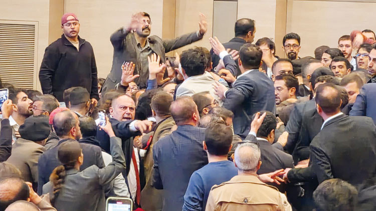Gündemden Son Bilgiler: İstanbul Barosu’nda kavgalı genel kurul: Gelişmeler Takip Ediliyor