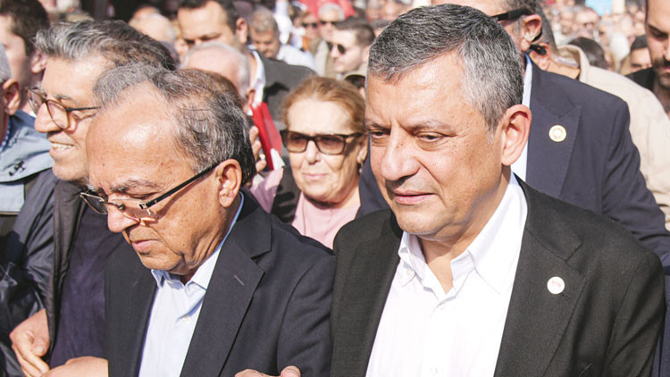 Gündemden Son Bilgiler: Özgür Özel: Gazetecilerin arkasındayız | İşte Tüm Ayrıntılar