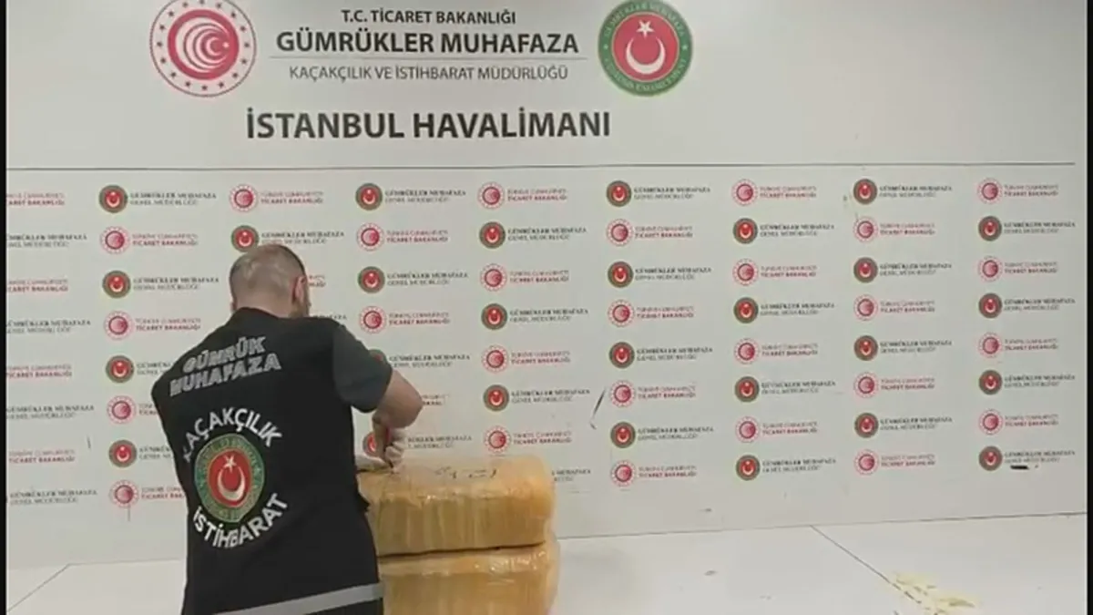 Ayrıntılar Netleşti: İstanbul Havalimanı'nda 25 kilo esrar ele geçirildi