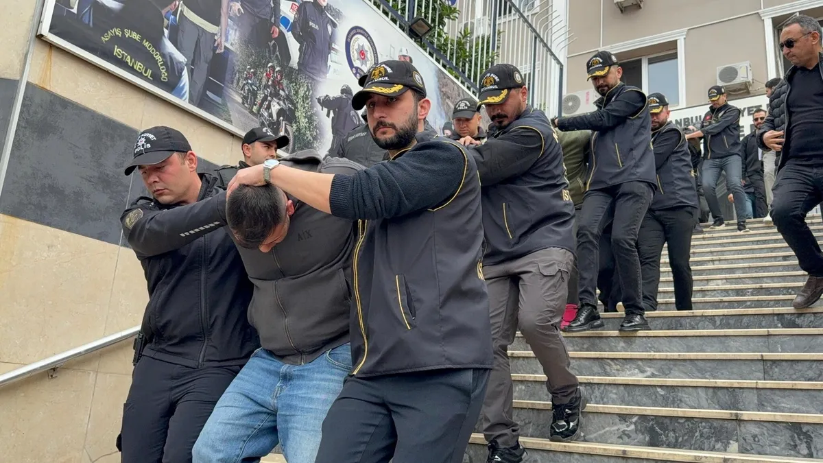 Ayrıntılar Netleşti: Maltepe merkezli çeteye asayiş baskını! 19 adreste 13 şüpheli yakalanarak gözaltına sevk