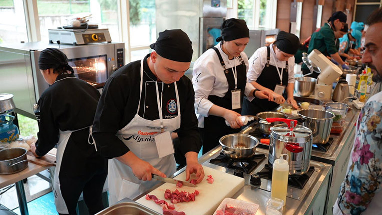 Gündemden Son Bilgiler: Gastronomi Liseleri Projesi'nin ilk adımı, Erzurum'da atılıyor | İşte Tüm Ayrıntılar