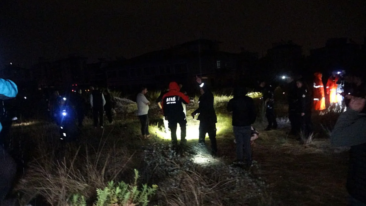 Son Gelişme: Antalya'da hortum faciası: İşçilerin kaldığı 2 konteyner havaya savruldu! 4 ölü, 2 yaralı ve Mera