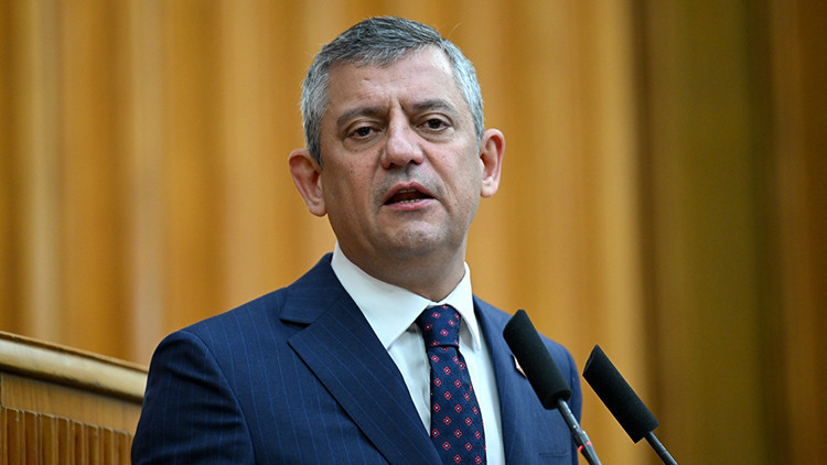 Ayrıntılar Netleşti: Yeni Parti Genel Başkanı Özel: Sarıgül'ün üyeliği bitti, partimizle bir bağı yok ve Merak