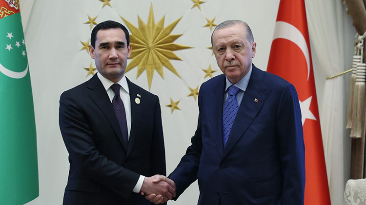 Son Gelişme: Cumhurbaşkanı Erdoğan, Serdar Berdimuhammedov ile bir araya geldi