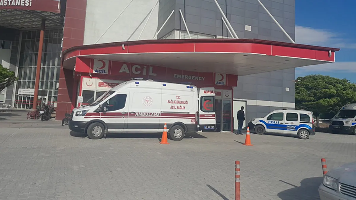 Gündemden Son Bilgiler: Konya'da iki minibüs çarpıştı: 3 yaralı - Son Dakika Bilgileri