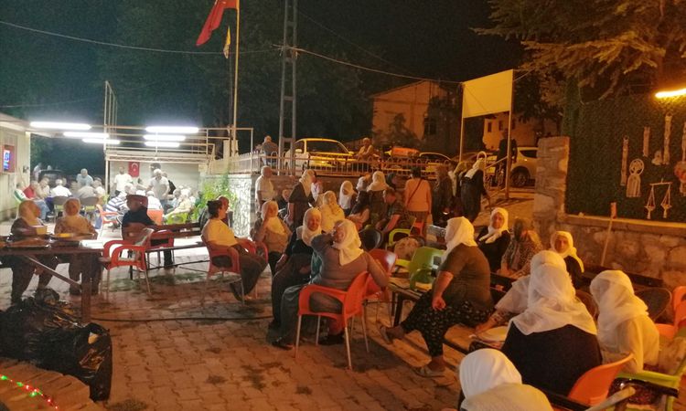 Sıcak Gündem: Ağın'da kültür ve sanat sergisi düzenlendi - Haberleri: Gelişmeler Takip Ediliyor