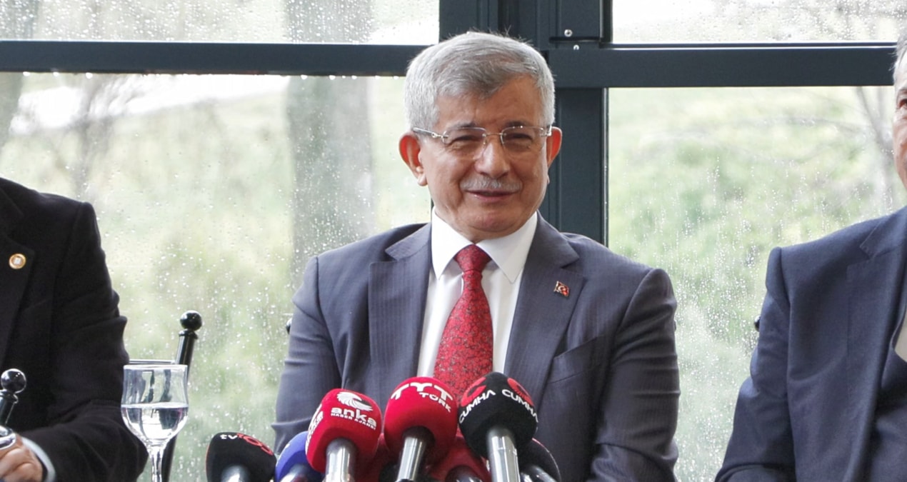 Ayrıntılar Netleşti: Ahmet Davutoğlu'ndan 'geniş ittifak' çıkışı - Son Dakika