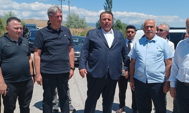 AK Party Çorum Deputy Kaya made an inspection on the İskilip-Tosya highway - Last Minute