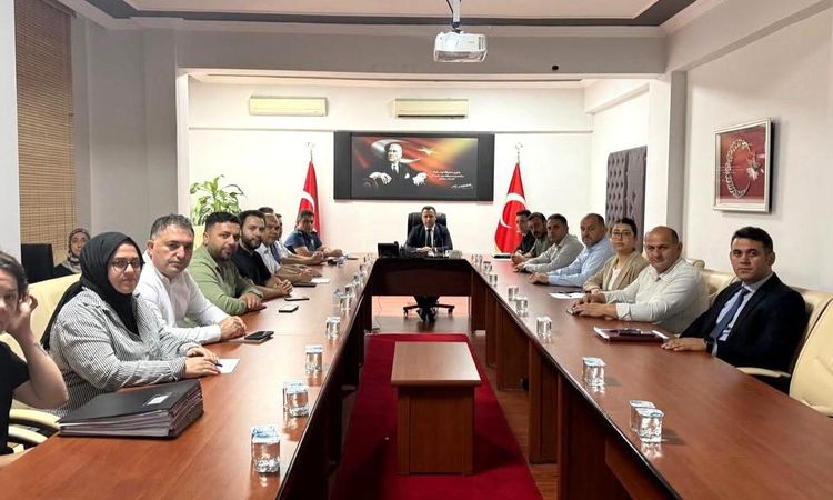Akçakoca'da mevsimlik tarım işçileri için izleme kurulu toplandı - Son Dakika - Son Dakika Bilgileri