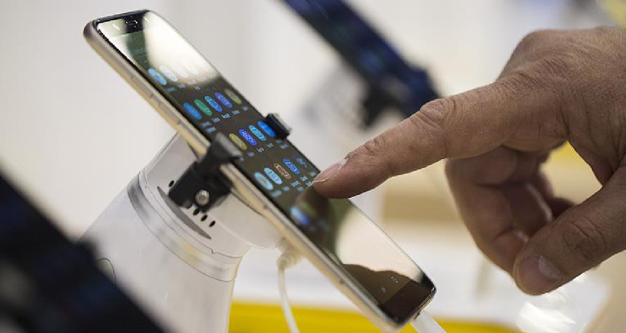 Gündemden Son Bilgiler: Akıllı telefonlarda eskiye dönülüyor: Hepsi sil baştan değişecek - Son Dakika ve Merak
