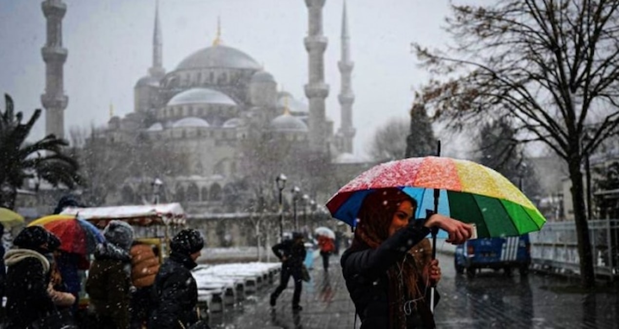 Kritik Açıklama: AKOM'dan İstanbul'a yeni uyarı: Üç gün boyunca sağanak ve rüzgar! - Son Dakika | İşte Tüm Ayr