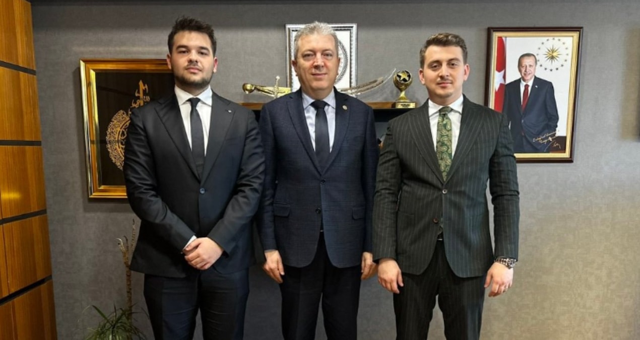 AKP Gençlik Kolları Üyesi Becerikli Halil - En Son Haber - Son Dakika Bilgileri