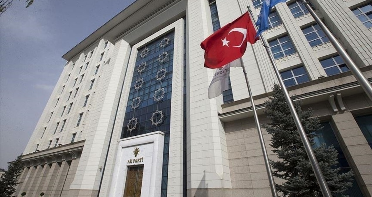 Kritik Açıklama: AKP'de kazan kaynıyor: 4 başkan istifa etti - Son Dakika Haberleri ve Merak Edilenler