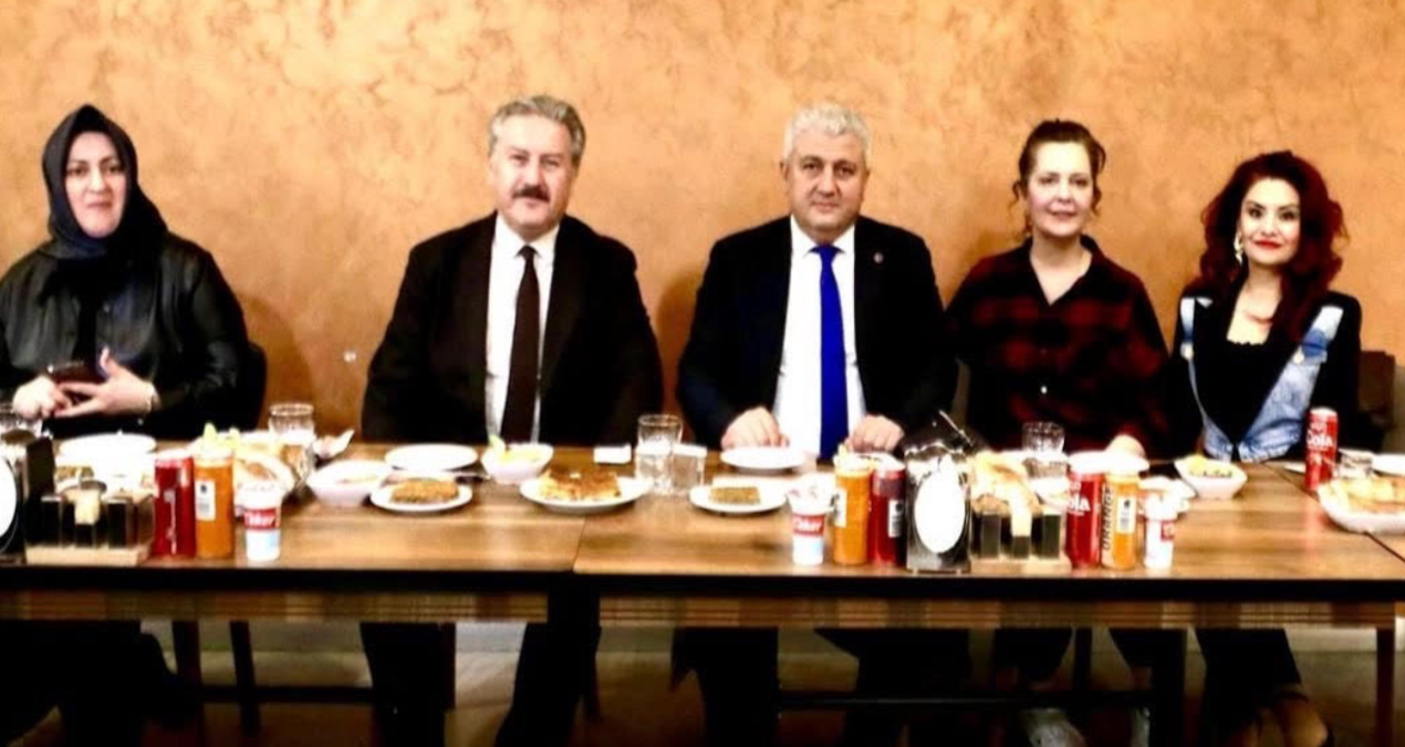 Gündemden Son Bilgiler: AKP’li Belediyede vatandaşa “patlıcan musakka” meclise “kuzu tandır” - Son Dakika