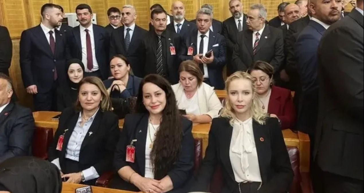 AKP'li İbrahim Tatlıses'in eski eşi bakın hangi partiden siyasete girdi - Son Dakika - Son Dakika Bilgileri