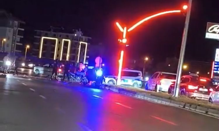 Kritik Açıklama: Aksaray'da Polisten Kaçarken Kırmızı Işıkta Geçen Motosikletli yaşamını yitirdi - Son Dakika