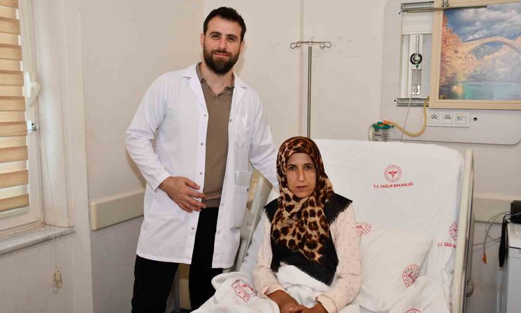 Gündemden Son Bilgiler: Alanya EAH’de ilk kez kapalı yöntemle yemek borusu kanseri ameliyatı vuku buldurildi -