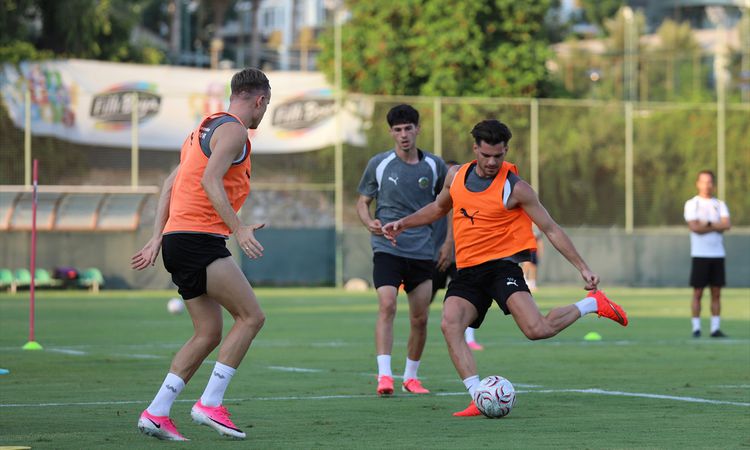 Son Gelişme: Alanyaspor, Beşiktaş maçı hazırlıklarına resmen start aldı - Son Dakika Haberleri | İşte Tüm Ayrı