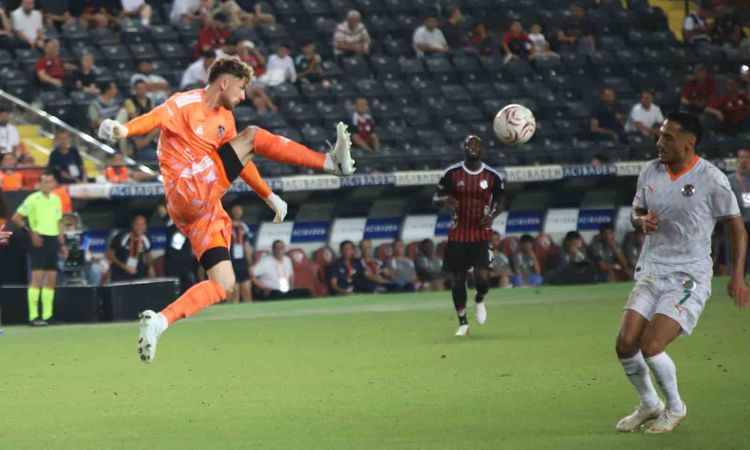Ayrıntılar Netleşti: Alanyaspor, Gaziantep'te ilk yarıyı önde kapattı - Son Dakika