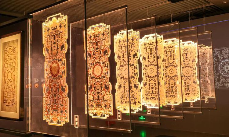 Album: National Museum of Classical Books in Beijing Hosts Light and Shadow Exhibition - News