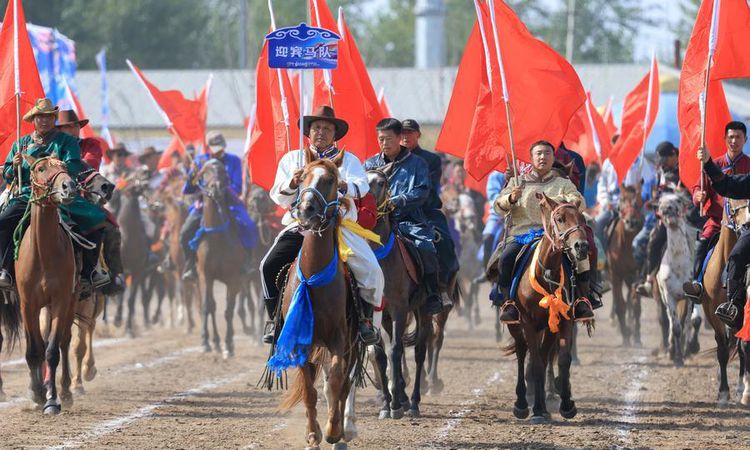 Albüm: Çin'in Dorbod bölgesinde Naadam Festivali düzenlendi