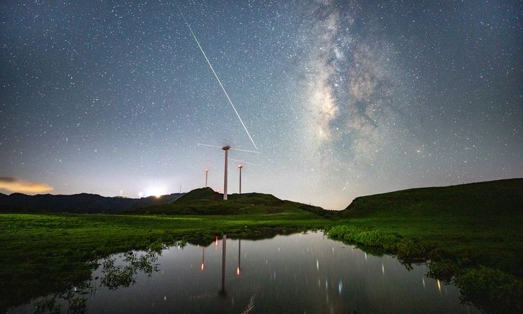 Son Gelişme: Albüm: Çin'in farklı eyaletlerinden gözlemlenen Perseid meteor yağmuru gökyüzünde görsu baskını ş