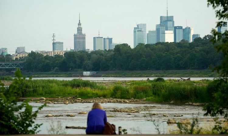 Album: Water Level in Vistula, Poland's Longest River, Reduced to Critical Point - News
