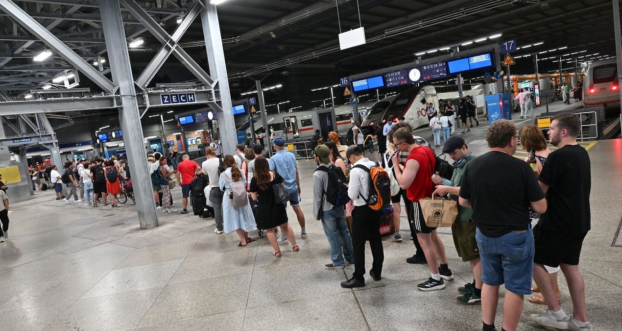 Ayrıntılar Netleşti: Almanya'da tüm tren seferleri durduruldu: Onbinlerce yolcu mahsur kaldı - Son Dakika | İş