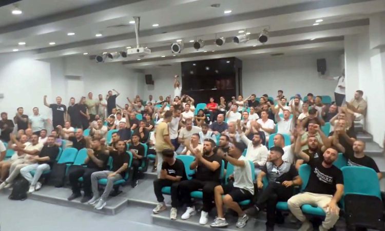 Sıcak Gündem: Altay Taraftarları Kulübe Destek İçin Bir Araya Geldi - Son Dakika Haberleri - Son Dakika Bilgil
